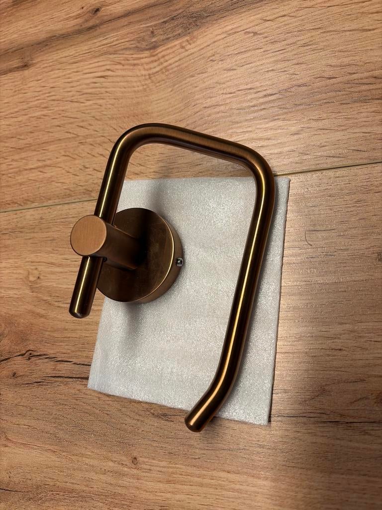 Nieuwe koperen toiletrolhouder, Ophalen of Verzenden, Nieuw, Bruin, Overige typen