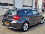 BMW 1-Serie (e87) 2.0 118I 5DR Automaat.High Executive.Navi., Auto's, BMW, 65 €/maand, Parkeersensor, Origineel Nederlands, Grijs