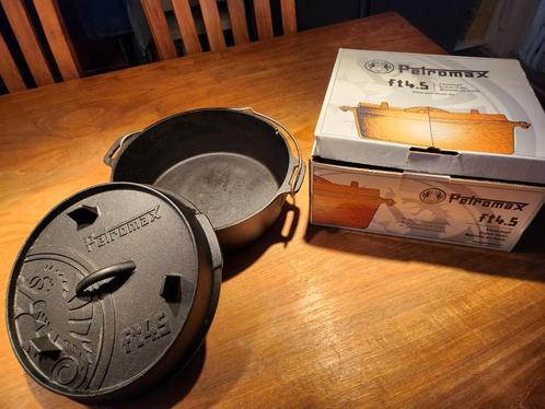 Petromax dutch oven 4,5 ft., Huis en Inrichting, Keuken | Potten en Pannen, Zo goed als nieuw, Ophalen of Verzenden