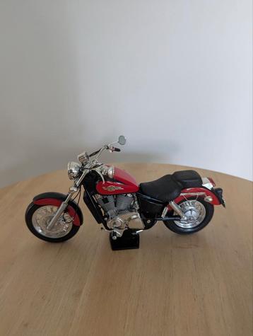 Honda VT1100c
Merk: Maisto beschikbaar voor biedingen