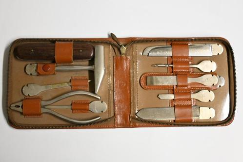 gereedschap set in leren etui mes hamer vijl etc duitsland, Antiek en Kunst, Antiek | Gereedschap en Instrumenten, Ophalen of Verzenden