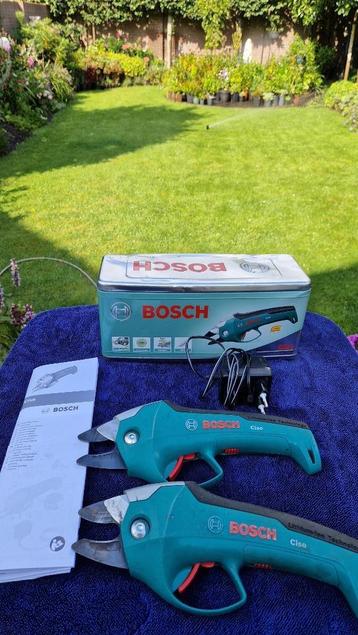 Bosch oplaadbare takken snoeischaar  2x  beschikbaar voor biedingen