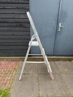 Aluminium huishoudtrapje - Gebruikt, Doe-het-zelf en Verbouw, Ladders en Trappen, Ophalen, Gebruikt, Trap, Minder dan 2 meter
