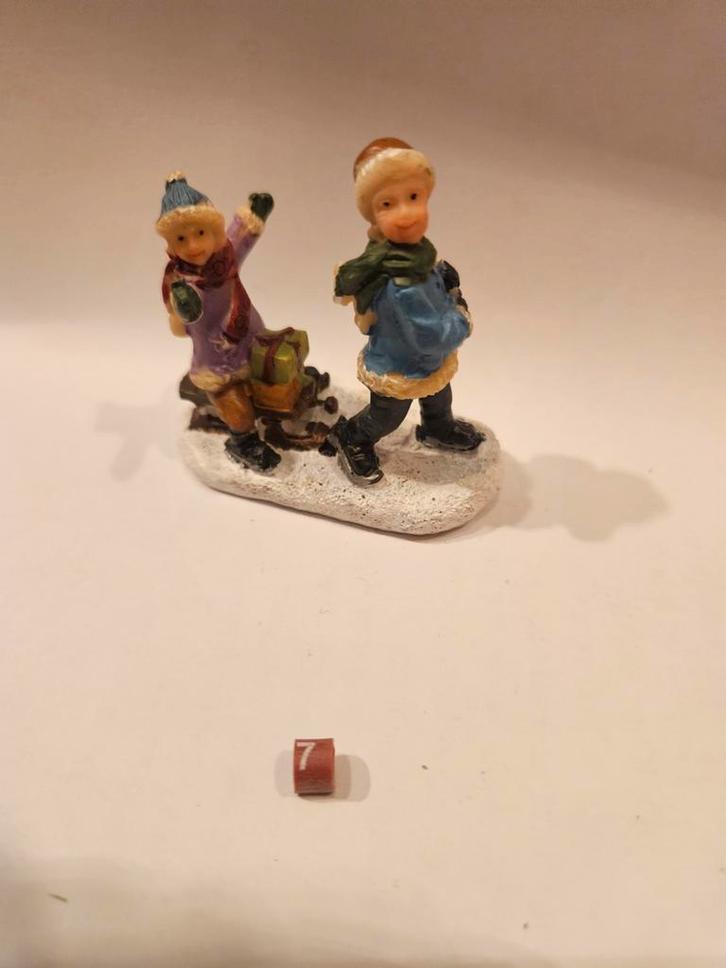 Typisch Hollands Kerstdorp poppetjes Figuurtjes Lemax, Diversen, Kerst, Zo goed als nieuw, Ophalen