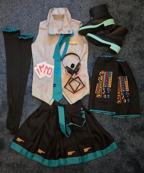 Hatsune miku cosplay - M / 38, Kleding | Dames, Overige Dameskleding, Zo goed als nieuw, Ophalen of Verzenden