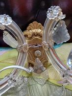 Blei kristallen wandlamp met mooie bronzen achter plaat 2 ar, Antiek en Kunst, Ophalen