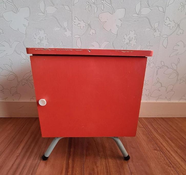 te koop: Auping nachtkastje, retro vintage jaren 60, Huis en Inrichting, Slaapkamer | Nachtkastjes, Gebruikt, Minder dan 55 cm