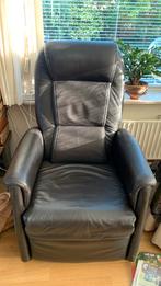 Relaxstoel relaxfauteuil leer, Huis en Inrichting, Fauteuils, Ophalen, Gebruikt, Leer, Slank model