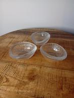 Set gestreepte frosted glas serveerkommetje Pukeberg Sweden, Ophalen of Verzenden, Overige stijlen, Glas, Schaal of Schalen