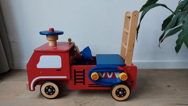 I'm Toy houten brandweerauto loopwagen, Kinderen en Baby's, Speelgoed | Speelgoedvoertuigen, Gebruikt, Ophalen