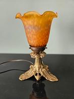 Art Nouveau / Jugendstil tafellamp messing met gele kelk kap, Ophalen of Verzenden, Gebruikt, Minder dan 50 cm