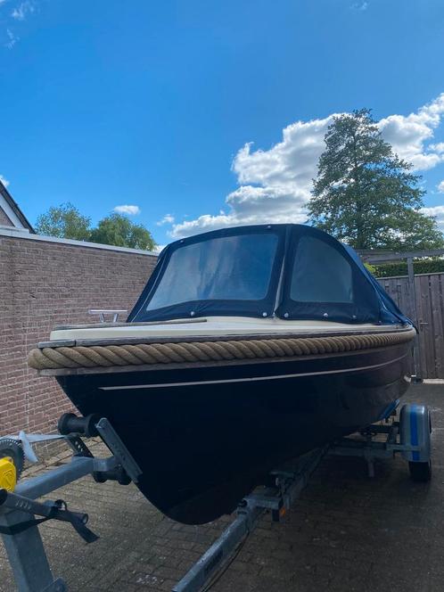 Blauwe Wato 490 sloep, Watersport en Boten, Sloepen, Gebruikt, 10 tot 30 pk, 3 tot 6 meter, Buitenboordmotor, Benzine, Polyester