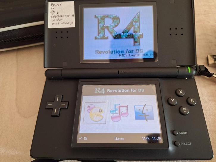 Nintendo DS Lite met veel spellen!, Spelcomputers en Games, Spelcomputers | Nintendo DS, Gebruikt, DS Lite, Zwart, Met games, Met beschermhoes of tas