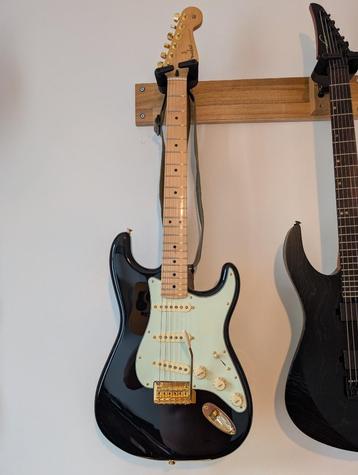 Diversen gitaren, Fender, D'Angelico, PRS, Tokai etc.  beschikbaar voor biedingen