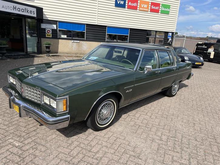 Oldsmobile 98 Nighty Eight Nighty Eight Regency 4 dors sedan, Auto's, Oldsmobile, Bedrijf, Te koop, Metallic lak, Benzine, Sedan
