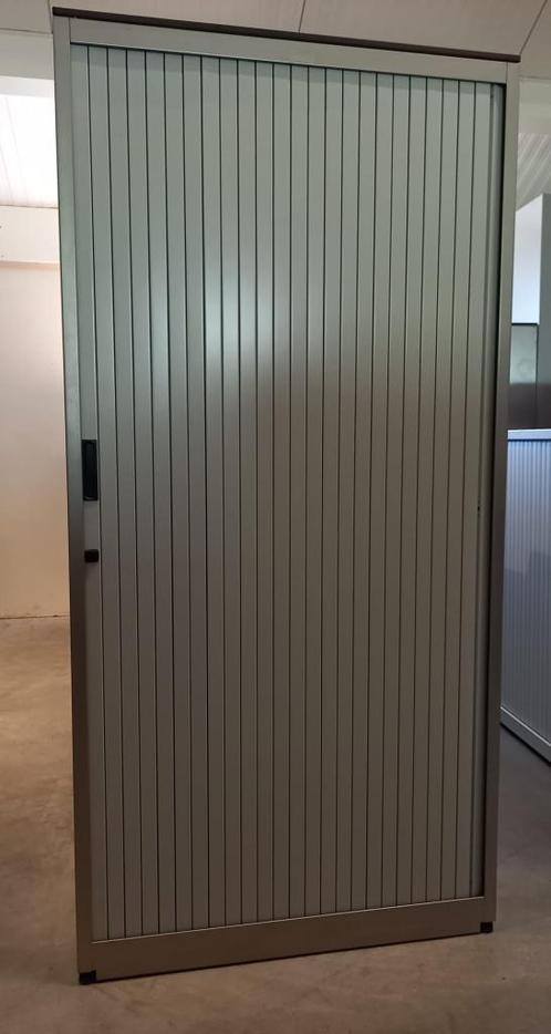 Smalle roldeur /archiefkast., Huis en Inrichting, Kasten | Roldeurkasten en Archiefkasten, Gebruikt, Metaal, Ophalen