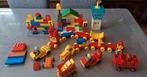 Duplo set met huisjes, verkeerstoren,stoplicht,poppetjes, Kinderen en Baby's, Speelgoed | Duplo en Lego, Ophalen, Zo goed als nieuw