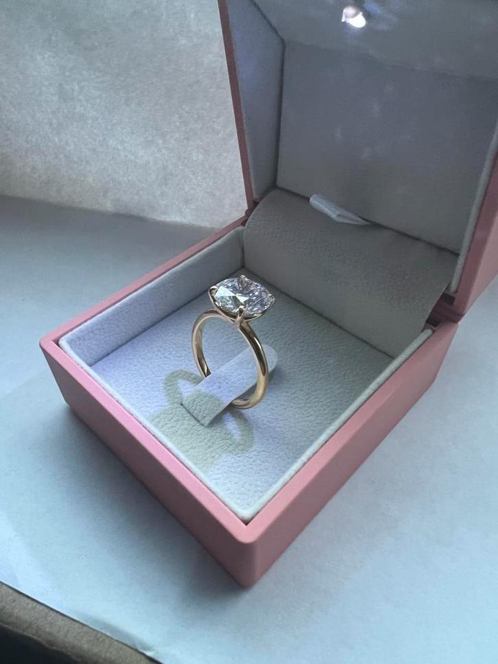 Lab-grown Diamant Ring - 4.06 Karaat, 18K Goud, Sieraden, Tassen en Uiterlijk, Ringen, Nieuw, Dame, 17 tot 18, Goud, Goud, Met edelsteen