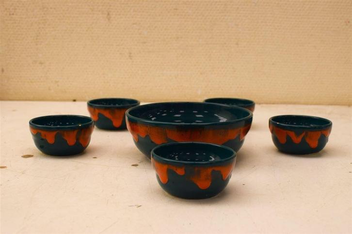 6 stuks schaaltjes 48489, Huis en Inrichting, Keuken | Servies, Gebruikt, Bord(en), Wedgwood, Aardewerk, Ophalen of Verzenden