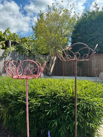 2 tuinstekers voor keramiek of plantenpot (ijzer) beschikbaar voor biedingen