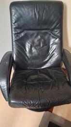 Draaibare lederen fauteuil, Ophalen, Gebruikt, Zwart