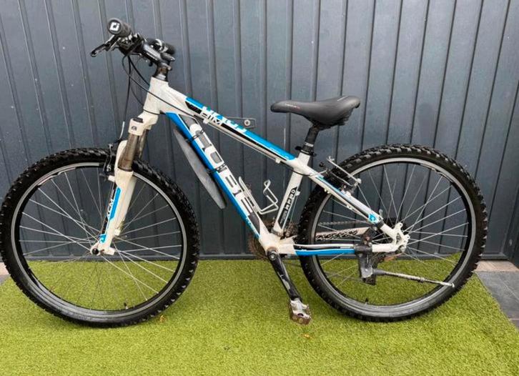 Cube Aim COMP 26 inch - Frame XS MTB mountainbike kind 💙🤍, Fietsen en Brommers, Fietsen | Jongens, Zo goed als nieuw, 26 inch of meer