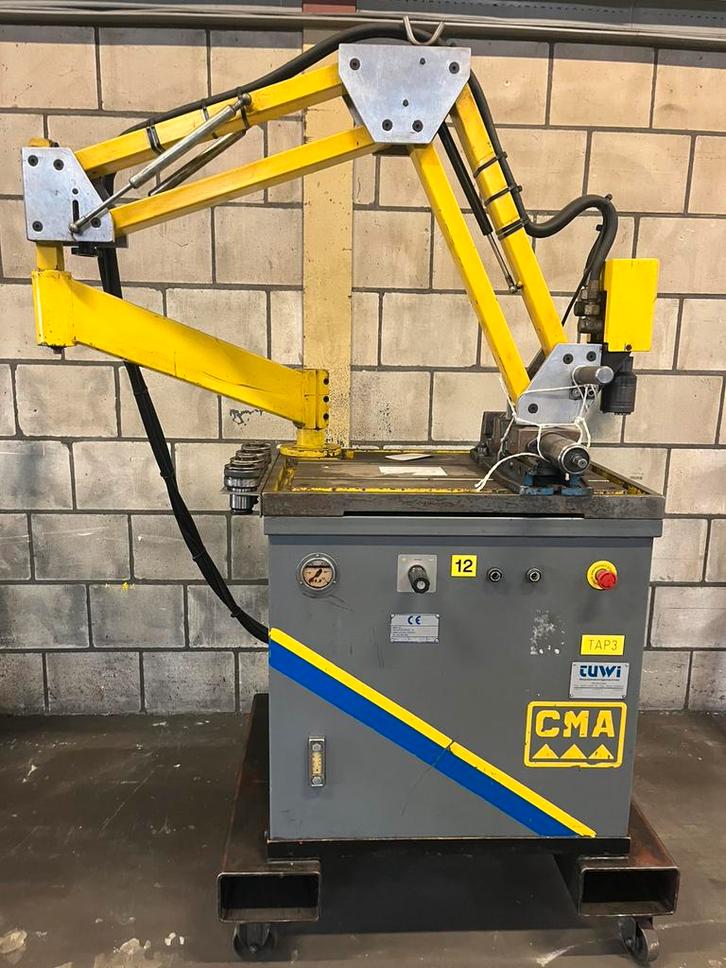 Cma tapmachine type RH tot M60, Doe-het-zelf en Verbouw, Gereedschap | Overige machines, Zo goed als nieuw, Ophalen of Verzenden