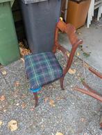 Gratis: 5 antieke stoelen, Ophalen