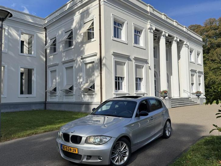 BMW 1 Serie 130 I 5 DEURS, 266 PK, SCHUIFDAK, LEDER, Auto's, BMW, Bedrijf, Te koop, i5, ABS, Airbags, Airconditioning, Alarm, Boordcomputer