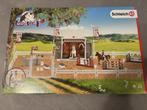 Schleich Horse Club Groot wedstrijdtoernooi+2 paarden 42338, Verzamelen, Speelgoed, Ophalen, Zo goed als nieuw