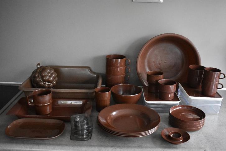 Mepal vintage retro bruin buiten servies 4 personen, Caravans en Kamperen, Kampeeraccessoires, Gebruikt, Ophalen of Verzenden