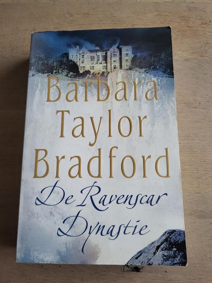 De Ravenscar dynastie - Barbara Taylor Bradford, Boeken, Romans, Zo goed als nieuw, Ophalen of Verzenden
