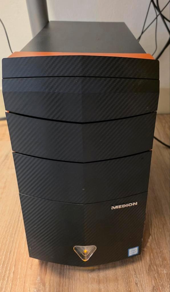 Medion i7 PC met Philips Monitor & Accessoires, Computers en Software, Desktop Pc's, Gebruikt, 3 tot 4 Ghz, HDD, SSD, 16 GB, Met videokaart