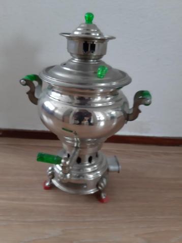 Theekoker Zilverkleurig beschikbaar voor biedingen