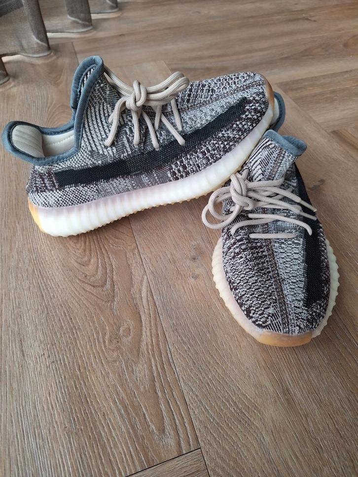 Adidas Yeezy Boost 350 V2 Zyon - Maat 38 - ZGAN, Kleding | Heren, Schoenen, Zo goed als nieuw, Sneakers of Gympen, Wit, Ophalen of Verzenden