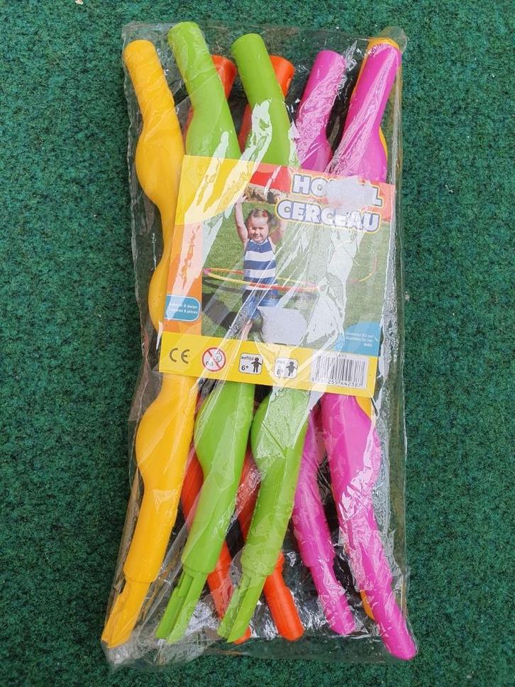 Nieuwe kleurrijke hoepel van 82 cm, Kinderen en Baby's, Speelgoed | Buiten | Los speelgoed, Nieuw, Ophalen of Verzenden