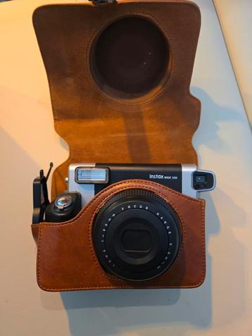 Instax Wide 300 Polaroid Camera + accessoires beschikbaar voor biedingen