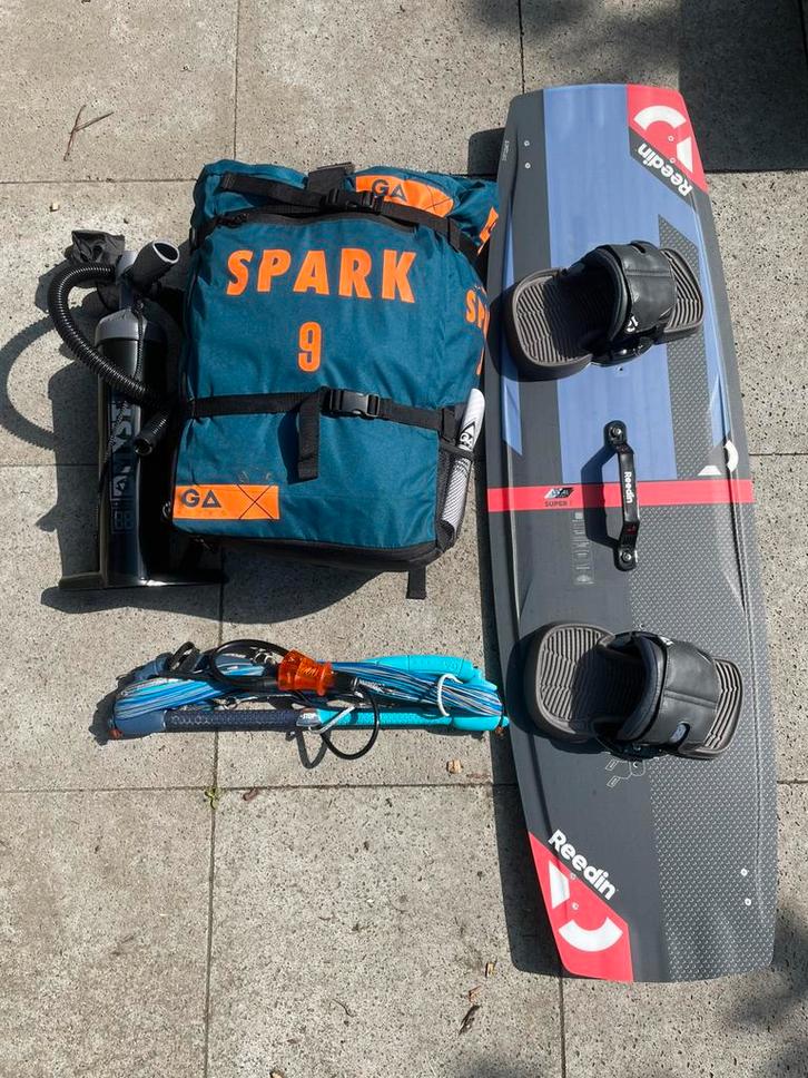 Kiteset 2023 I Spark 9.0m I Super E 137 I Bar & Bindingen, Watersport en Boten, Kitesurfen, Nieuw, Kitesurf-set, 9 m², Twintip