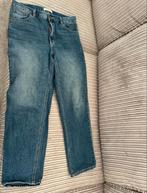 Hele mooie donkerblauwe mom jeans maat 42 merk pull&bear, Ophalen of Verzenden, Zo goed als nieuw, Blauw, W33 - W36 (confectie 42/44)