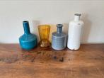 Decoratieve vazen okergeel, wit, grijs en blauw | nieuwstaat, Huis en Inrichting, Woonaccessoires | Vazen, Ophalen, Blauw, Aardewerk of Porselein