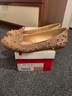 Nude kleur loafers instappers schoenen maat 36 nieuwstaat, Ophalen of Verzenden, Zo goed als nieuw, Beige, Instappers