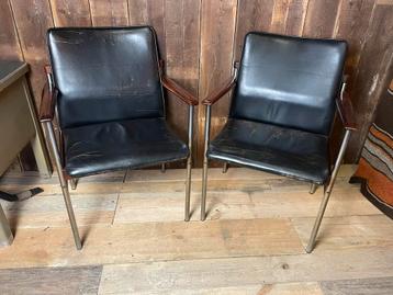 2 vintage jaren 60/70 Thereca stoelen beschikbaar voor biedingen