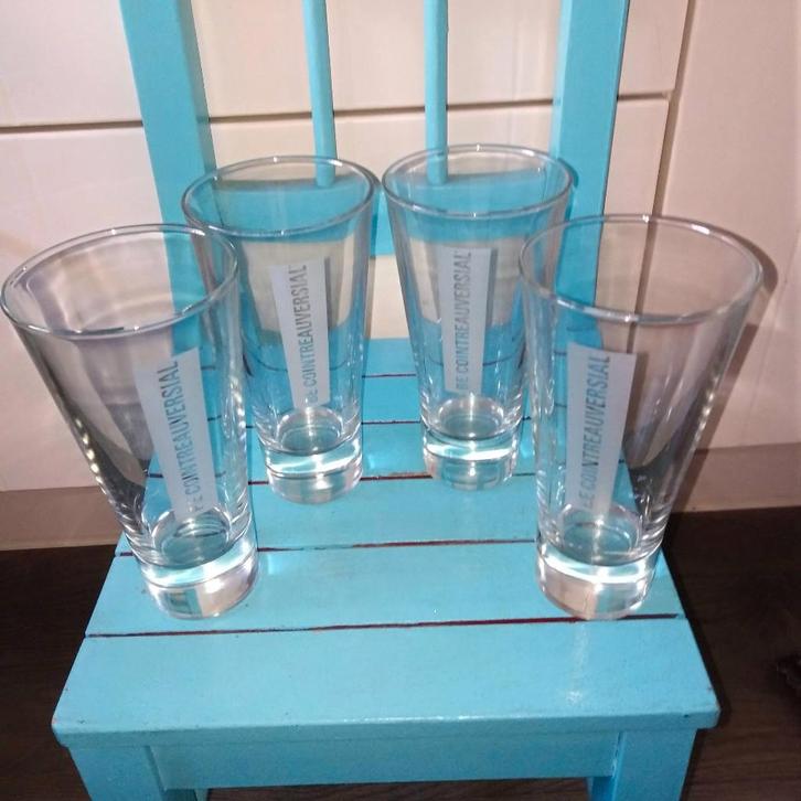 Cointreau longdrink glazen Be Cointreauversial set van 4, Huis en Inrichting, Keuken | Servies, Zo goed als nieuw, Glas of Glazen