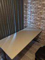 Groot bureau, 1.80 meter breed, Huis en Inrichting, Bureaus, Ophalen, Zo goed als nieuw