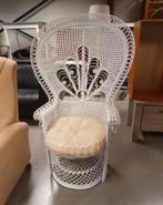 Witte pauwenstoel / rotan stoel - Emanuella chair 70's, Ophalen, Gebruikt, Wit, Riet of Rotan