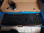 Toetsen board Logitech met Dongle voor muis of toetsenbord., Ophalen of Verzenden, Zo goed als nieuw