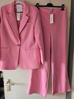 Nieuw Ambika pak M roze, Ophalen of Verzenden, Nieuw, Maat 38/40 (M), Roze