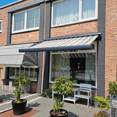 Knikarmscherm, Tuin en Terras, Zonneschermen, Zo goed als nieuw, Knikarmscherm, Minder dan 150 cm, 250 cm tot 450 cm, Elektrisch