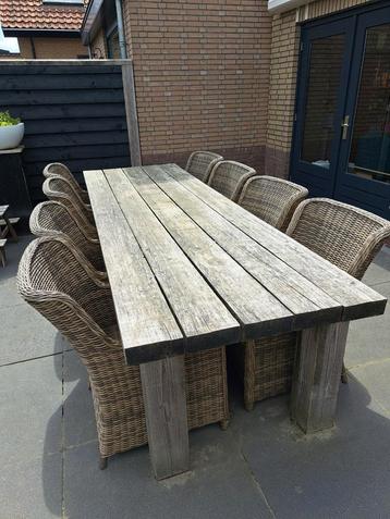 Douglas tuintafel  beschikbaar voor biedingen
