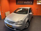 Volkswagen Golf 1.6 FSI / 5 DEURS / SPORTLINE / AIRCO!, Auto's, Voorwielaandrijving, Gebruikt, Zwart, 4 cilinders